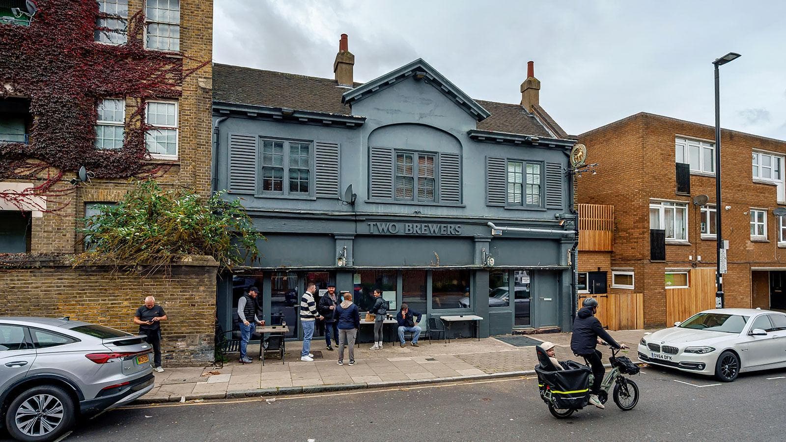 Freehold Inner London Public House and Residential Investment