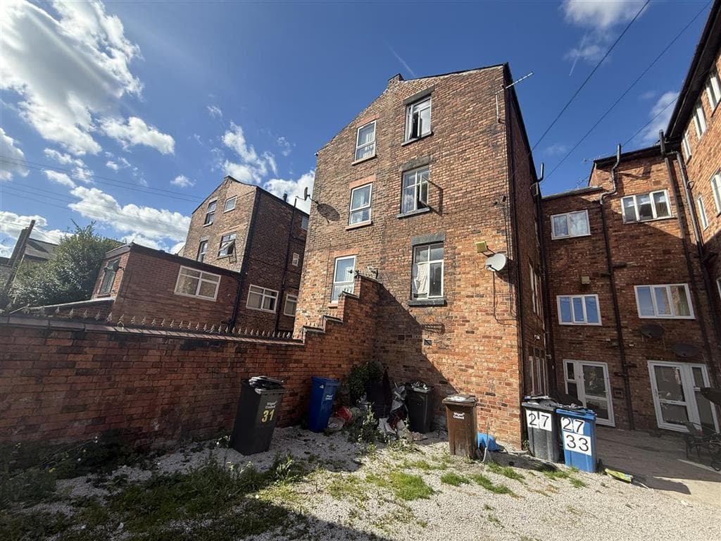 Leasehold Basement Flat