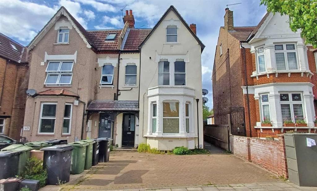 Long Leasehold Basement Area with Potential