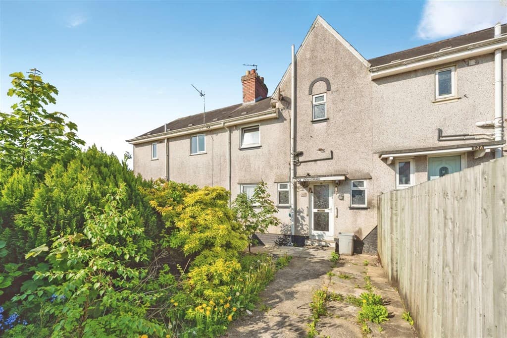 Three Bedroom Mid Terraced Property