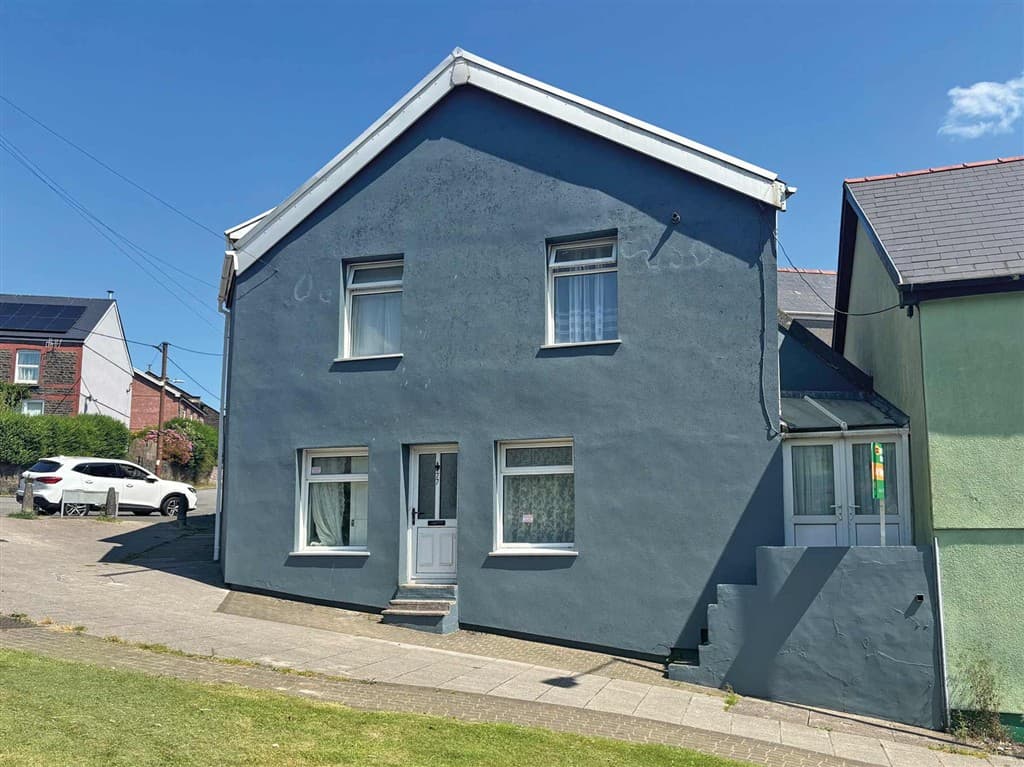 Two Bedroom End Terrace Property