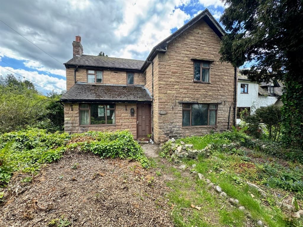Freehold End of Terrace House