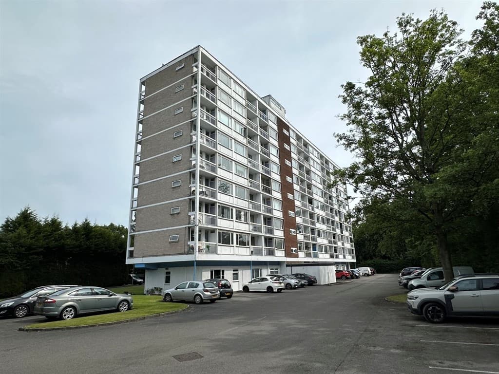 Leasehold Seventh Floor Flat