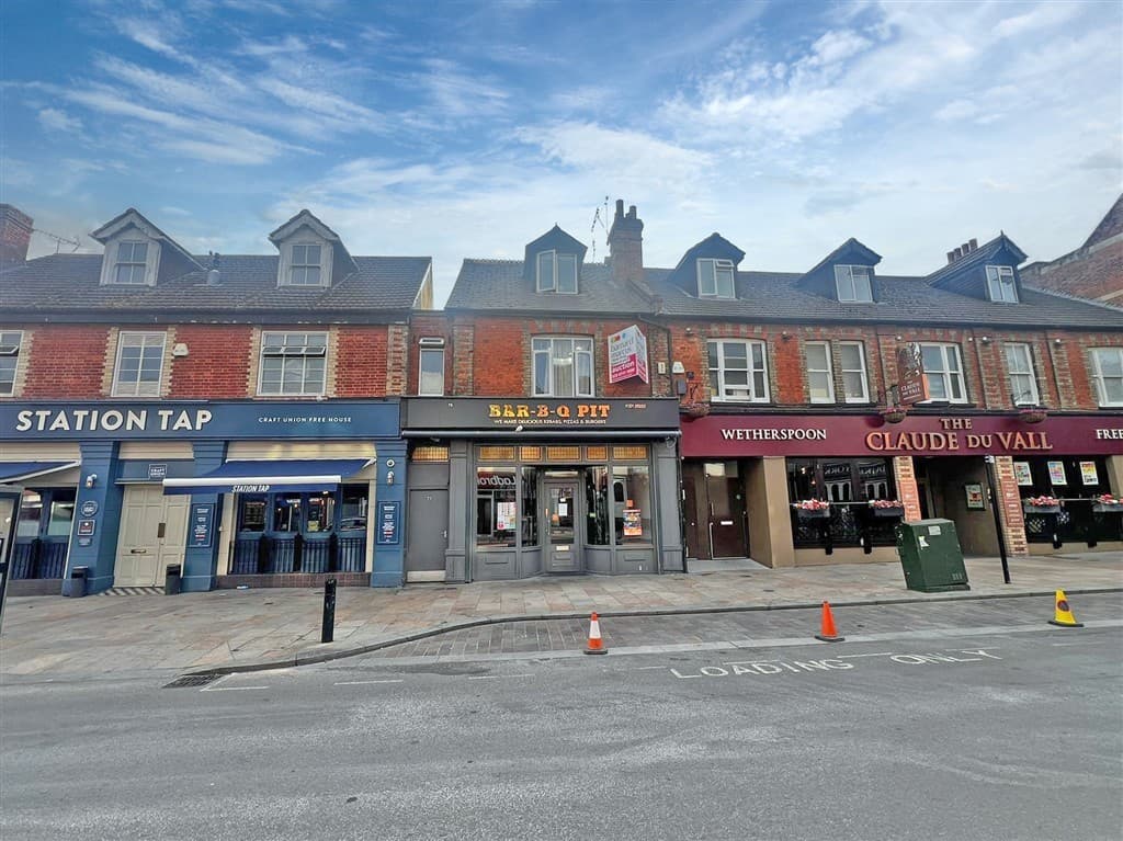 Freehold three floor mid terrace building