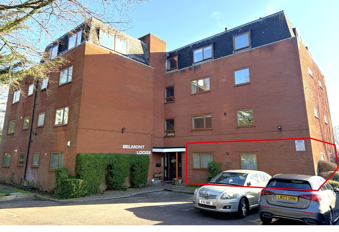 Vacant 2 Bed Flat on behalf of Executors