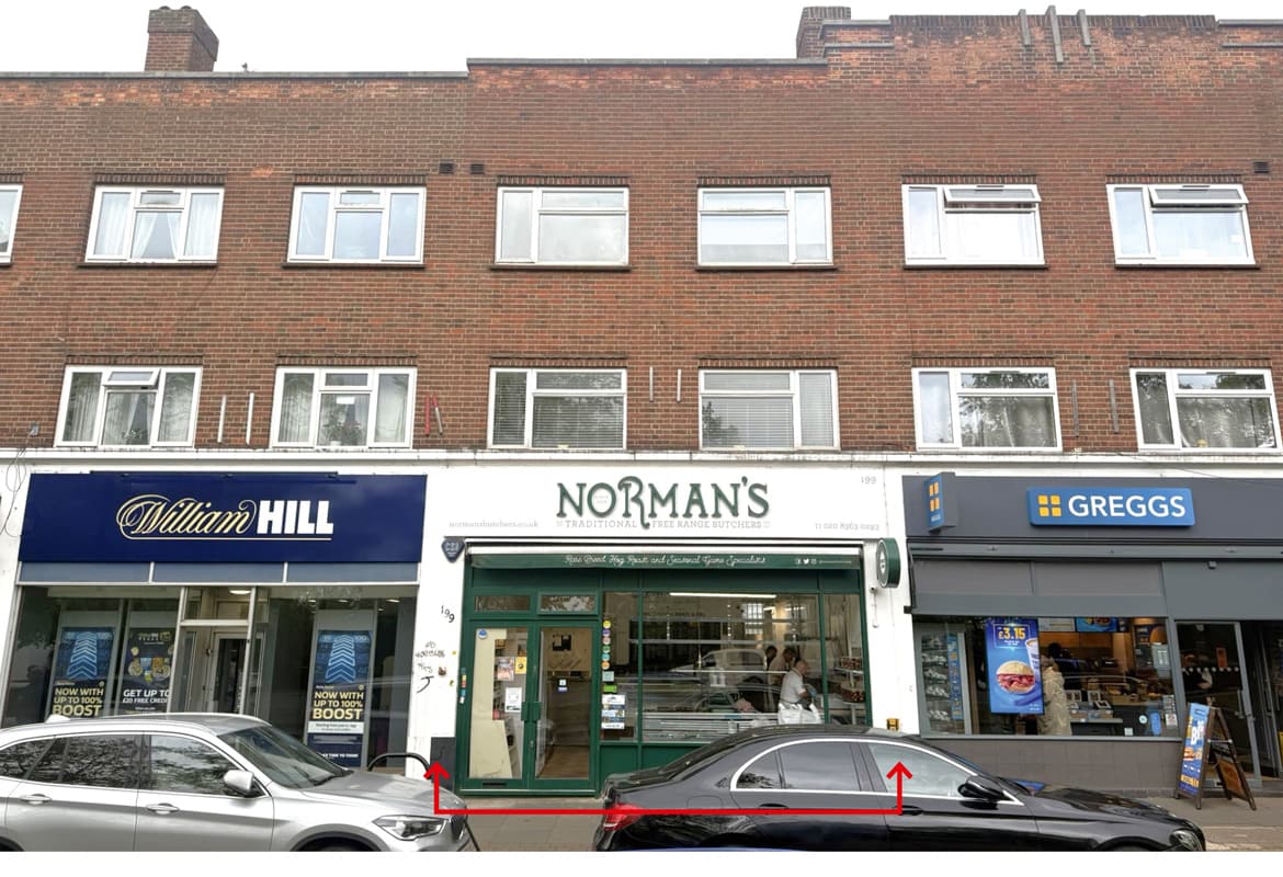 Freehold Investment – Shop (with Flat sold-off) – Gross Yield 8%