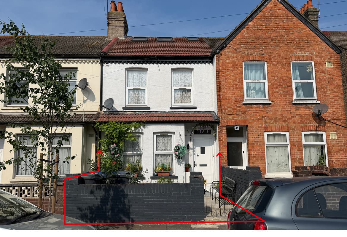 Freehold Vacant 8 Room House with HMO Potential