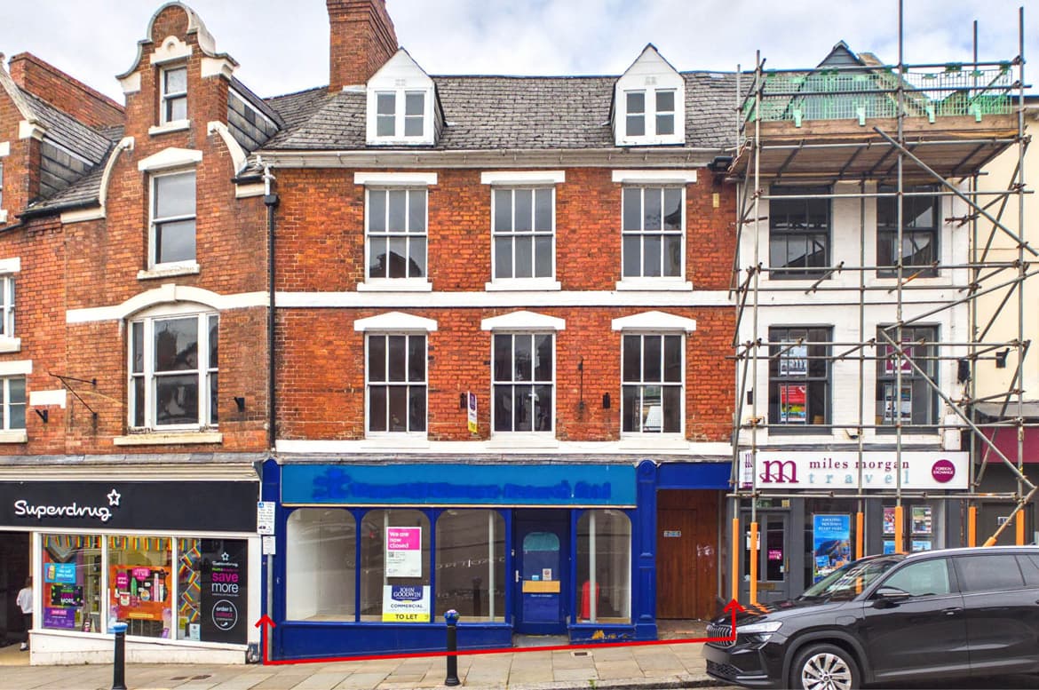 Freehold Vacant Shop & Upper Parts