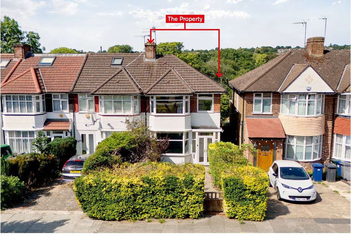 Freehold Vacant 3 Bed House
