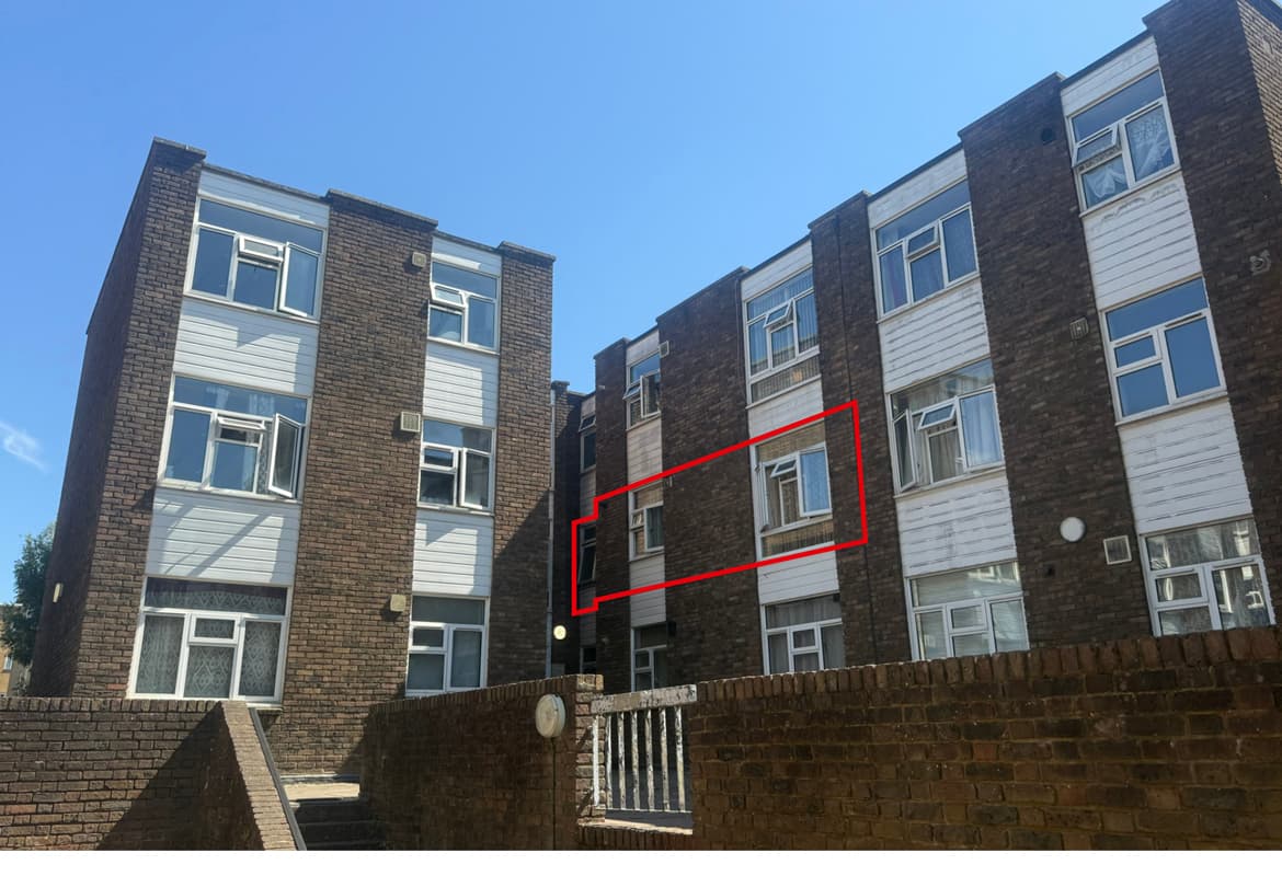 2 Bed Flat let on a very low rent - Gross Yield 7.7%
