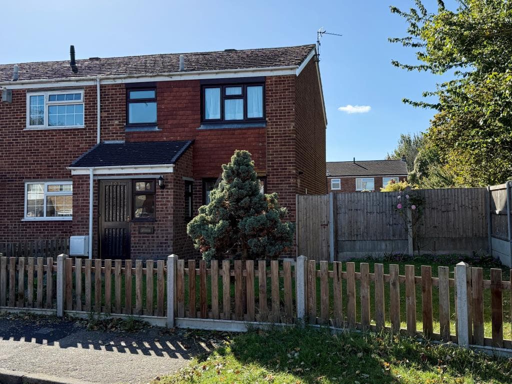 Three-Bedroom End-Terrace House