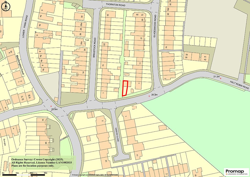 Freehold Garage And Yard With Power Lighting And Gated Frontage