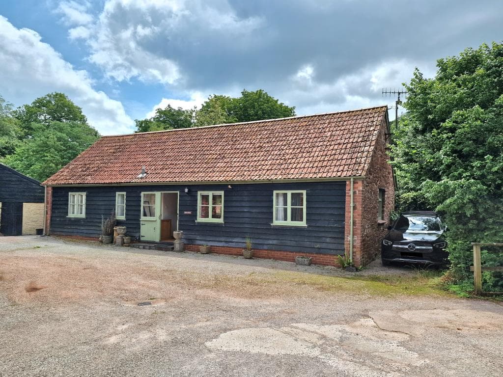 Detached Barn Conversion In Cockington Village