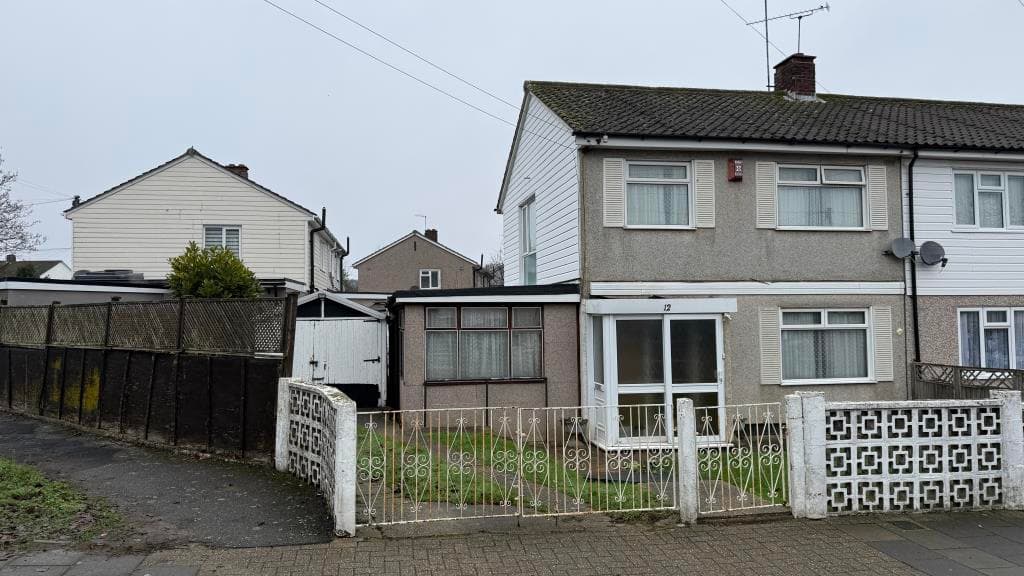 Vacant Semi-Detached House Requiring Modernisation