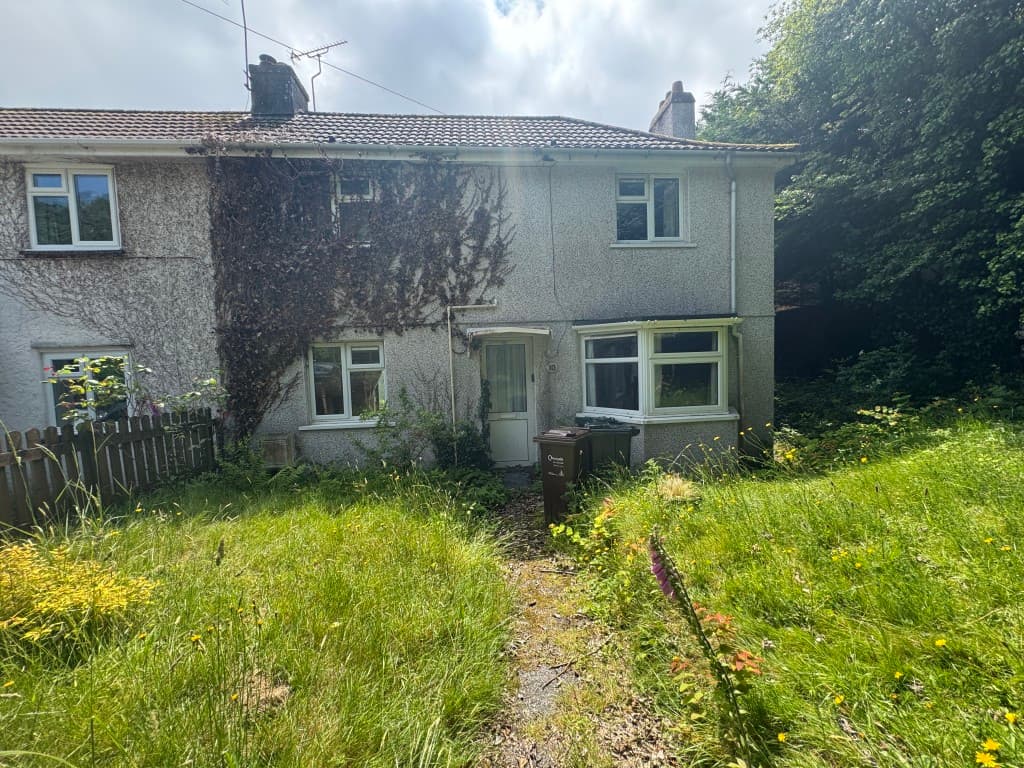 Semi-Detached House For Improvement