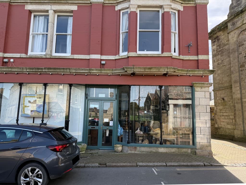 Ground Floor Vacant Commercial Property
