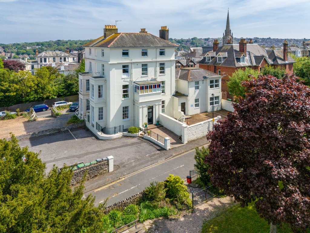 Imposing Freehold Block Of Seven Apartments For Investment