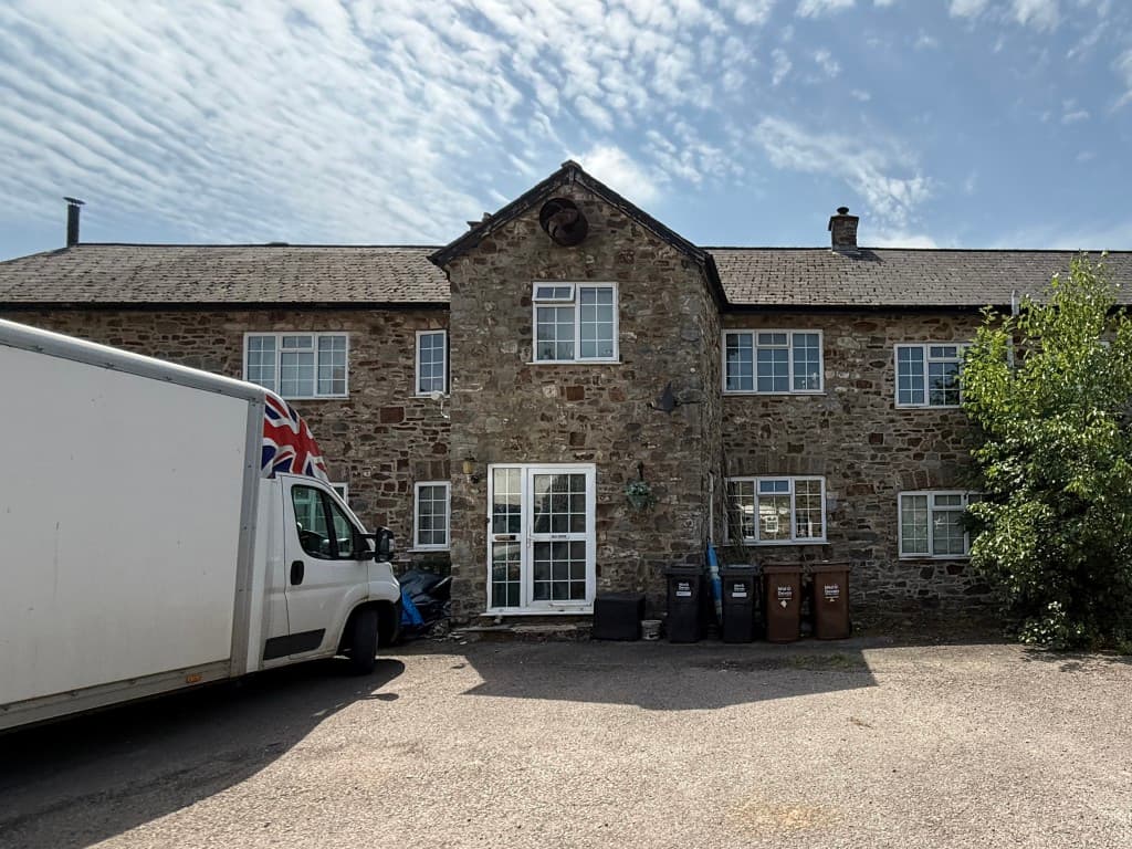 Three-Bedroom Terraced Cottage Situated Within The Higher Grants Farm Estate
