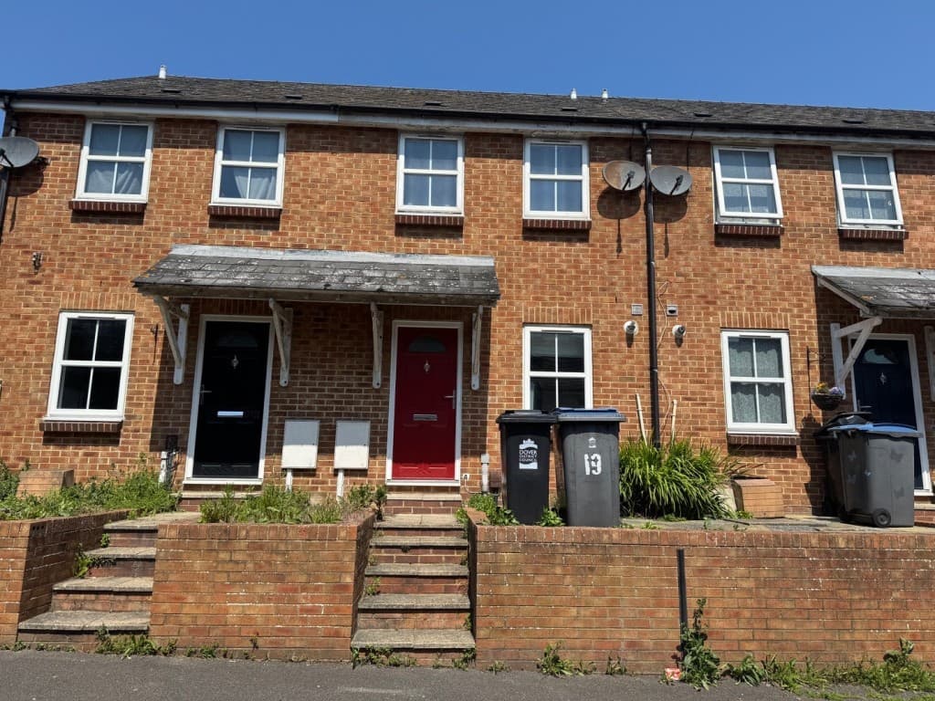 Modern Freehold Two-Bedroom Terrace House For Investment