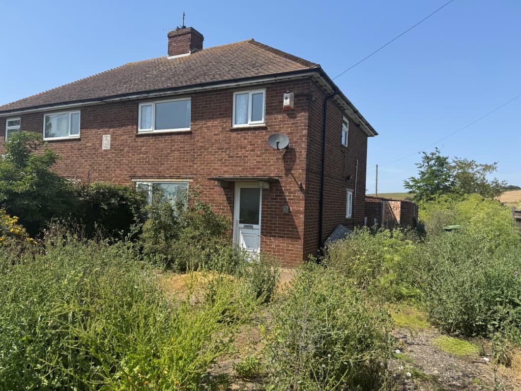 Three-Bedroom Semi-Detached House For Improvement And Refurbishment