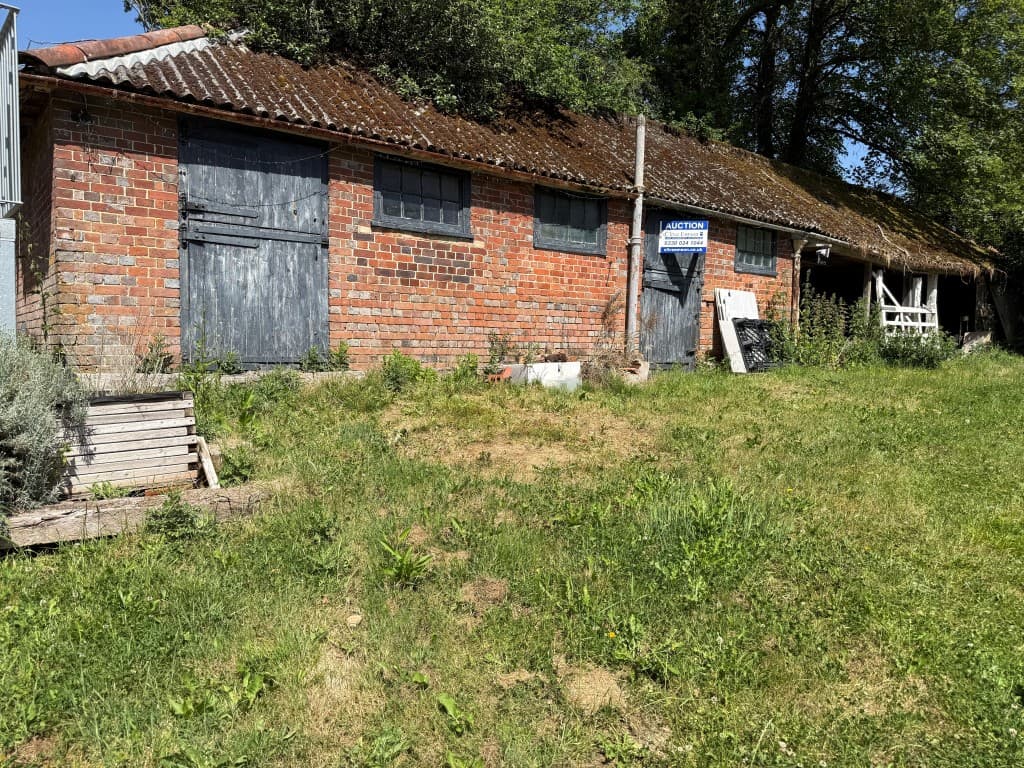 Stables And Land With Planning In Sought After Location