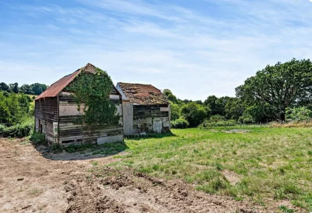Barn With Planning For Residential Conversion