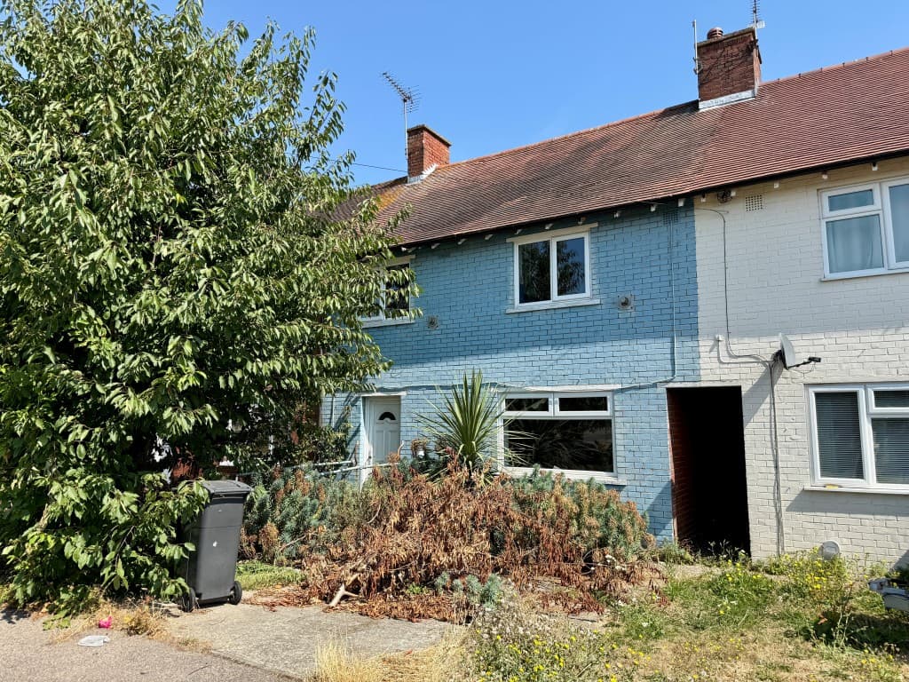 Mid-Terrace House For Improvement