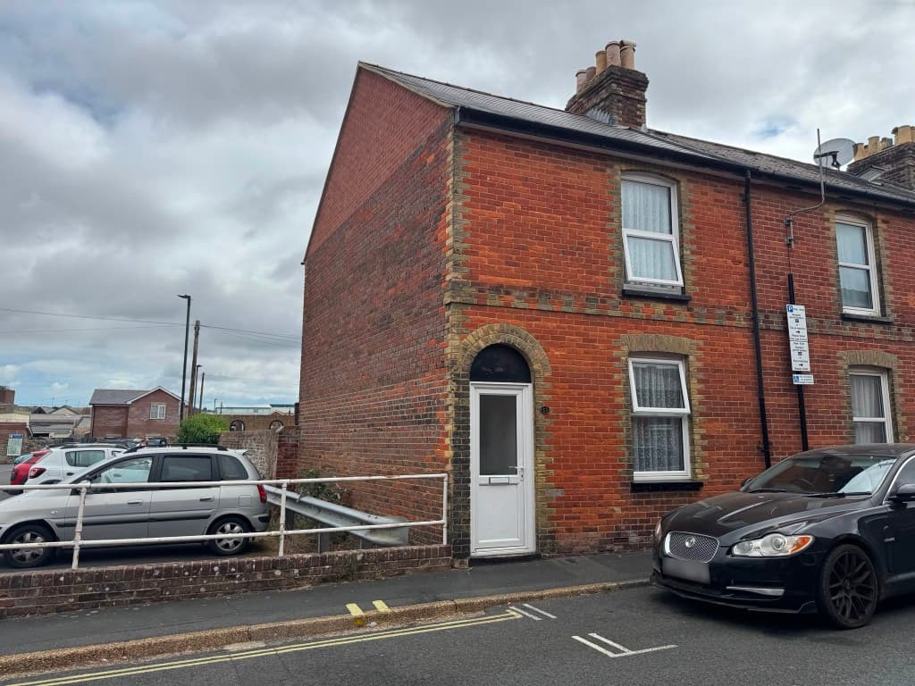 Two-Bedroom End-Terrace House For Investment