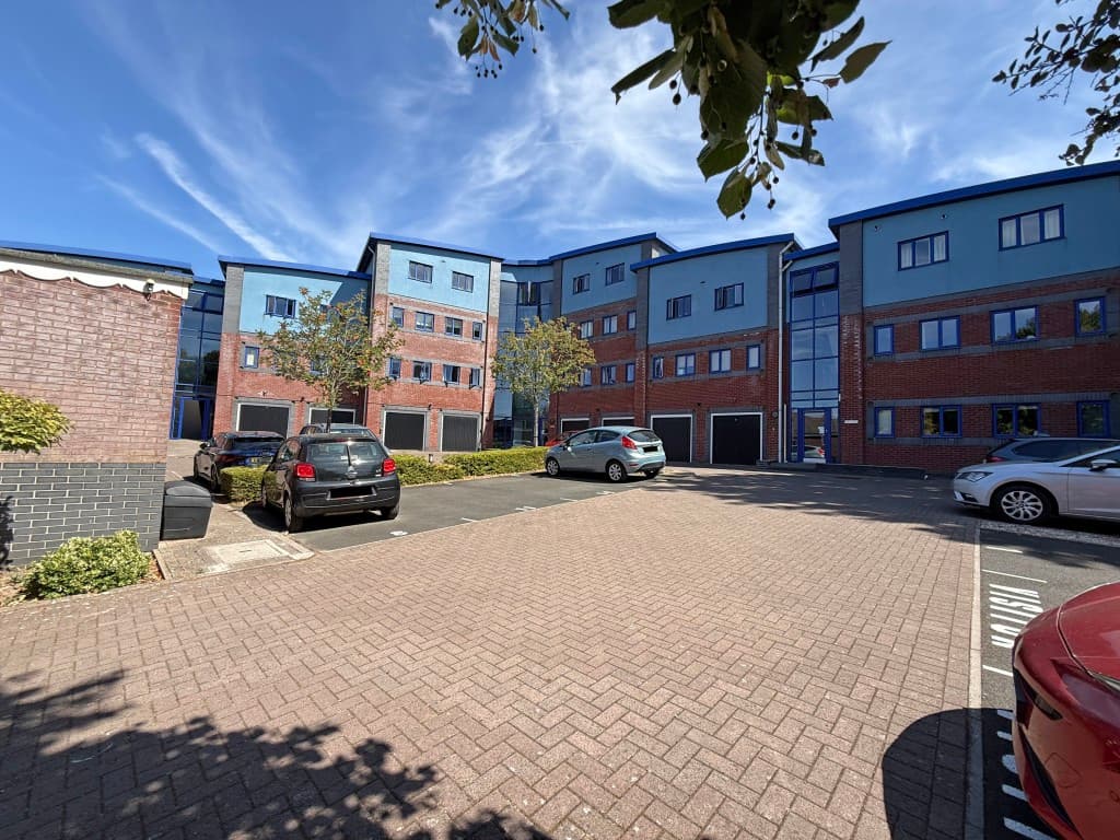 Ground Floor Apartment In Gated Complex