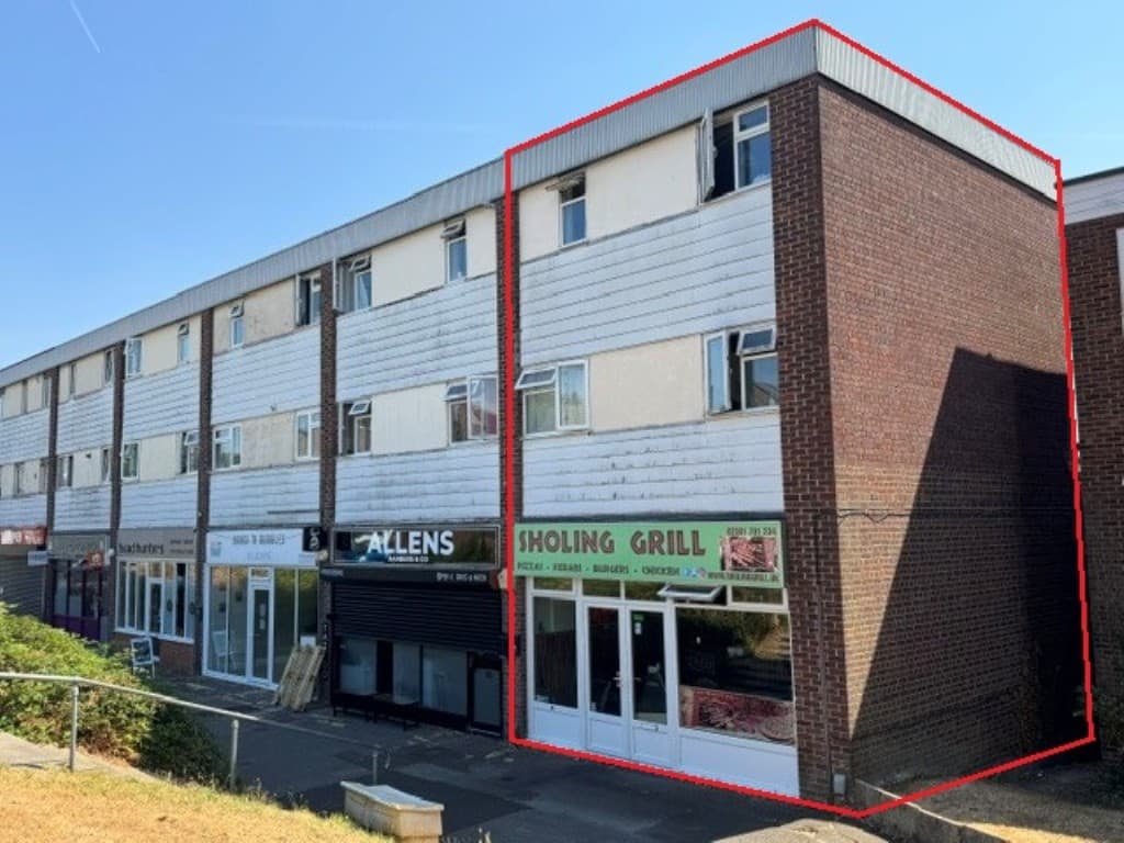 Freehold Four Storey Mixed Commercial And Residential Investment