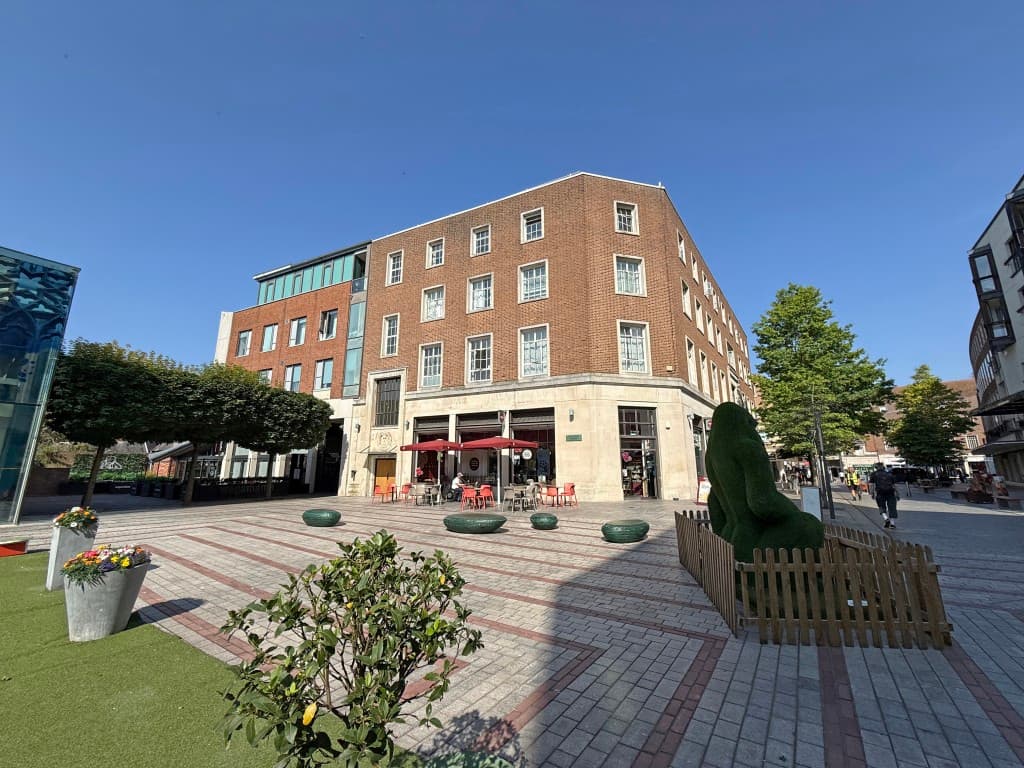 One-Bedroom Apartment In City Centre