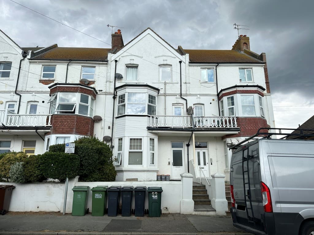 Three-Bedroom First Floor Flat With Front Garden & Balcony