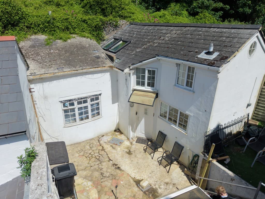 Leasehold Town Centre Cottage For Improvement With Additional Freehold Land To The Rear