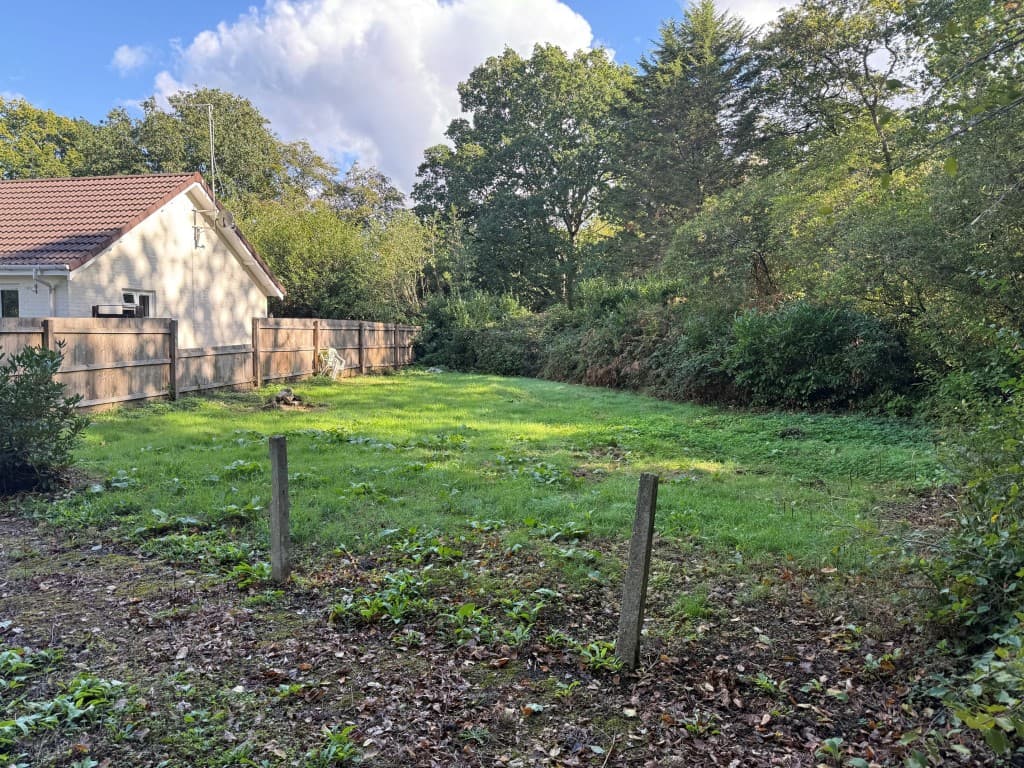 Site With Planning For Three-Bedroom Detached Chalet Bungalow