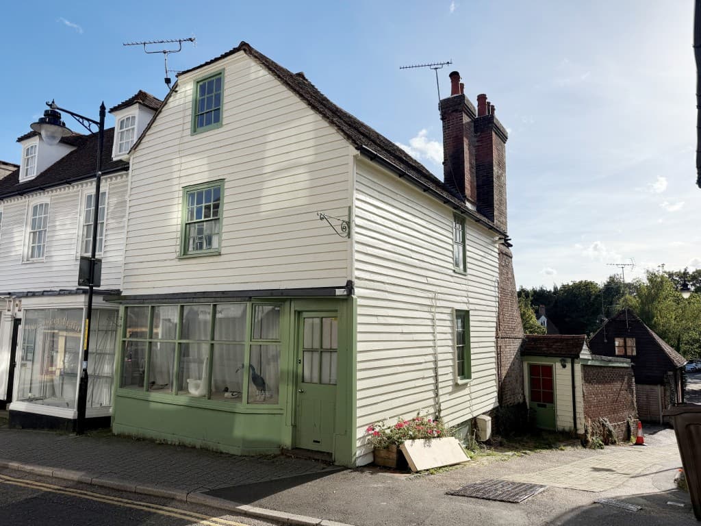 Pair Of Shops And Two Flats For Refurbishment