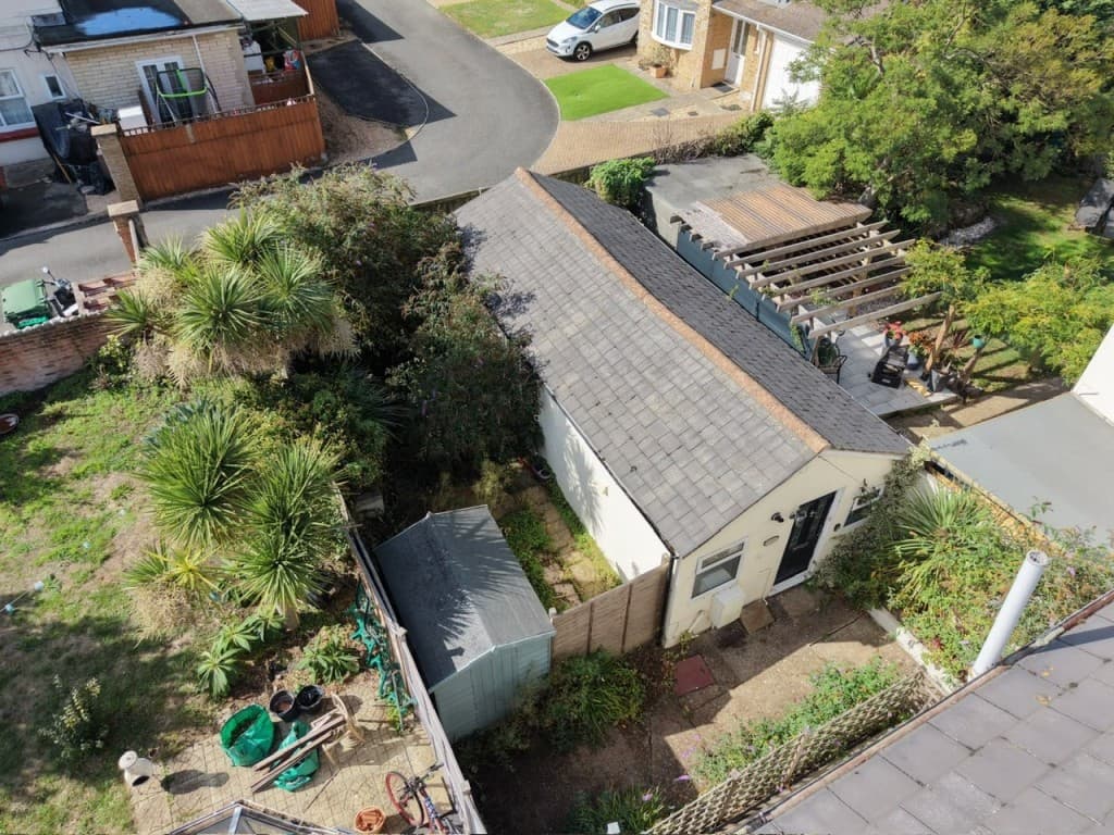 One-Bedroom Bungalow With Garden For Investment Or Occupation