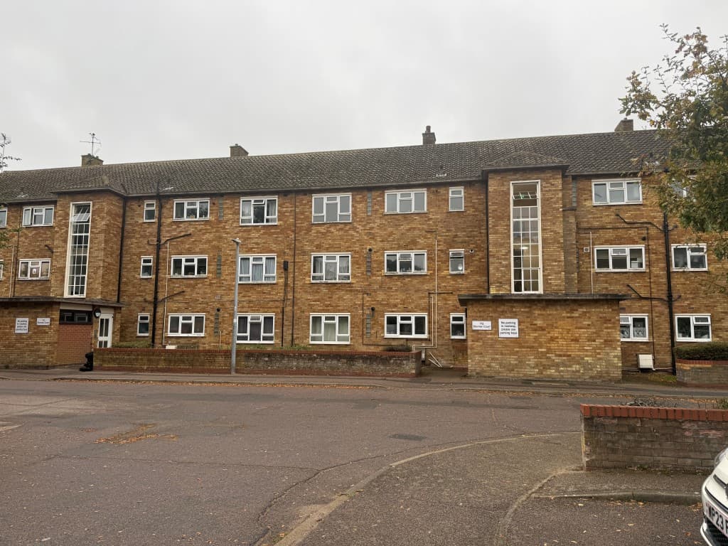 Two-Bedroom 2nd Floor Flat For Refurbishment