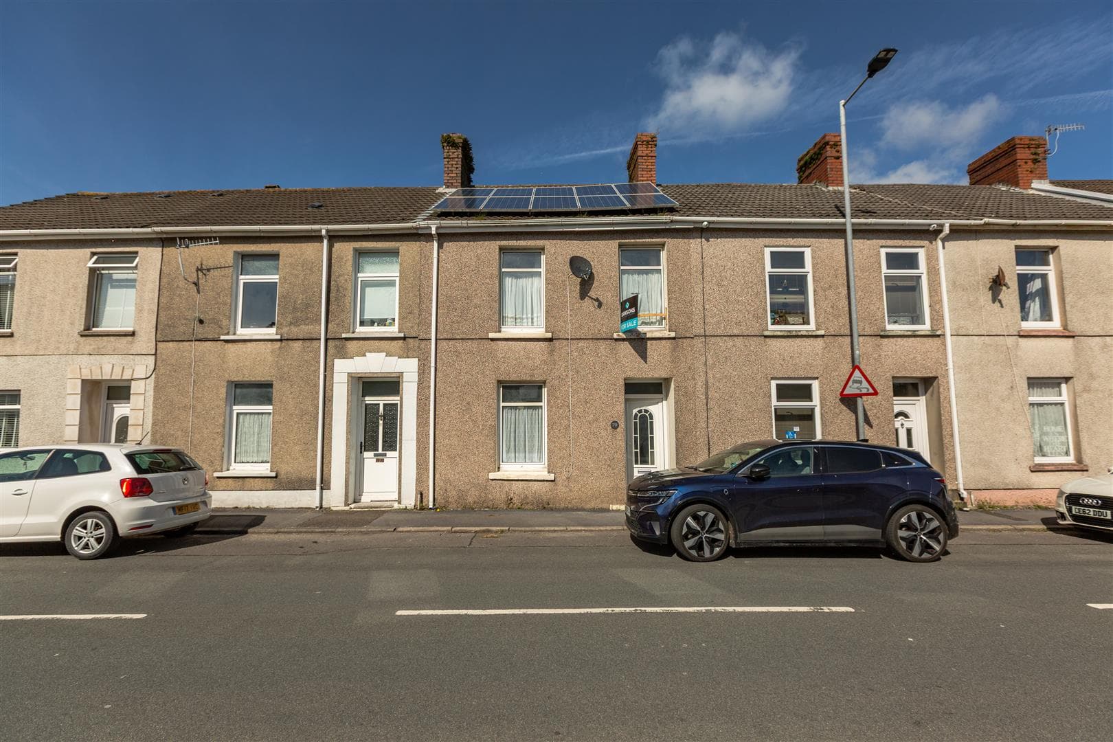 Three-Bedroom Mid-Terrace Property