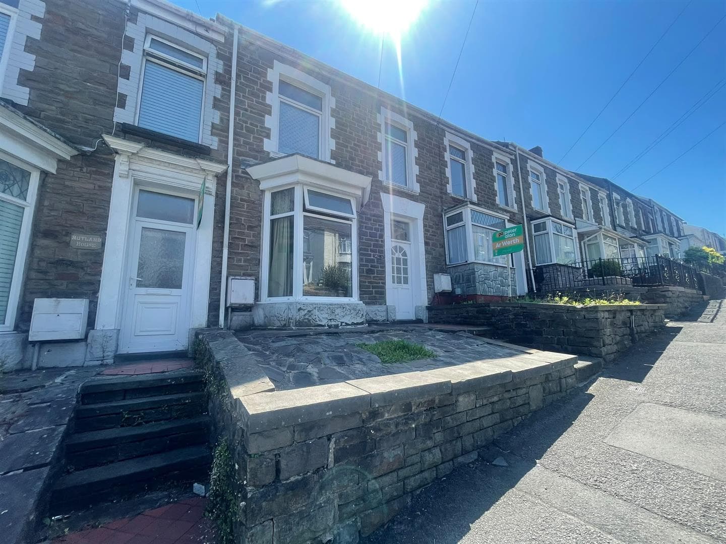 Traditional Mid-Terrace Property in Mount Pleasant